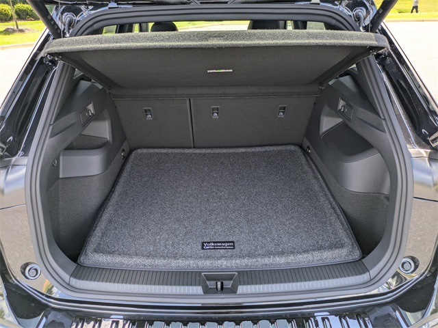2025 Volkswagen Tiguan SEL R-Line Black photo 9