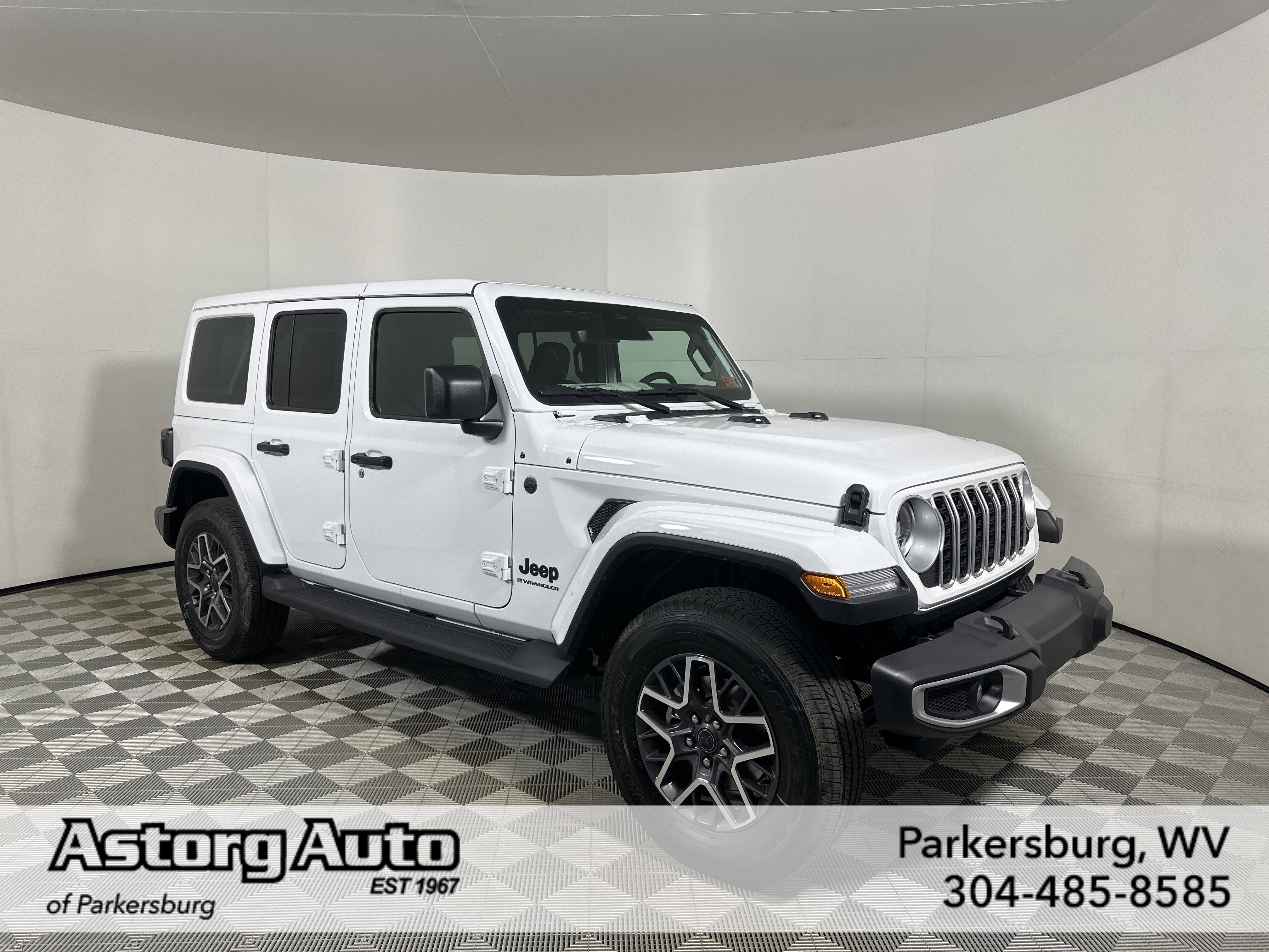 2026 Jeep Wrangler 4-Door Sahara's photo