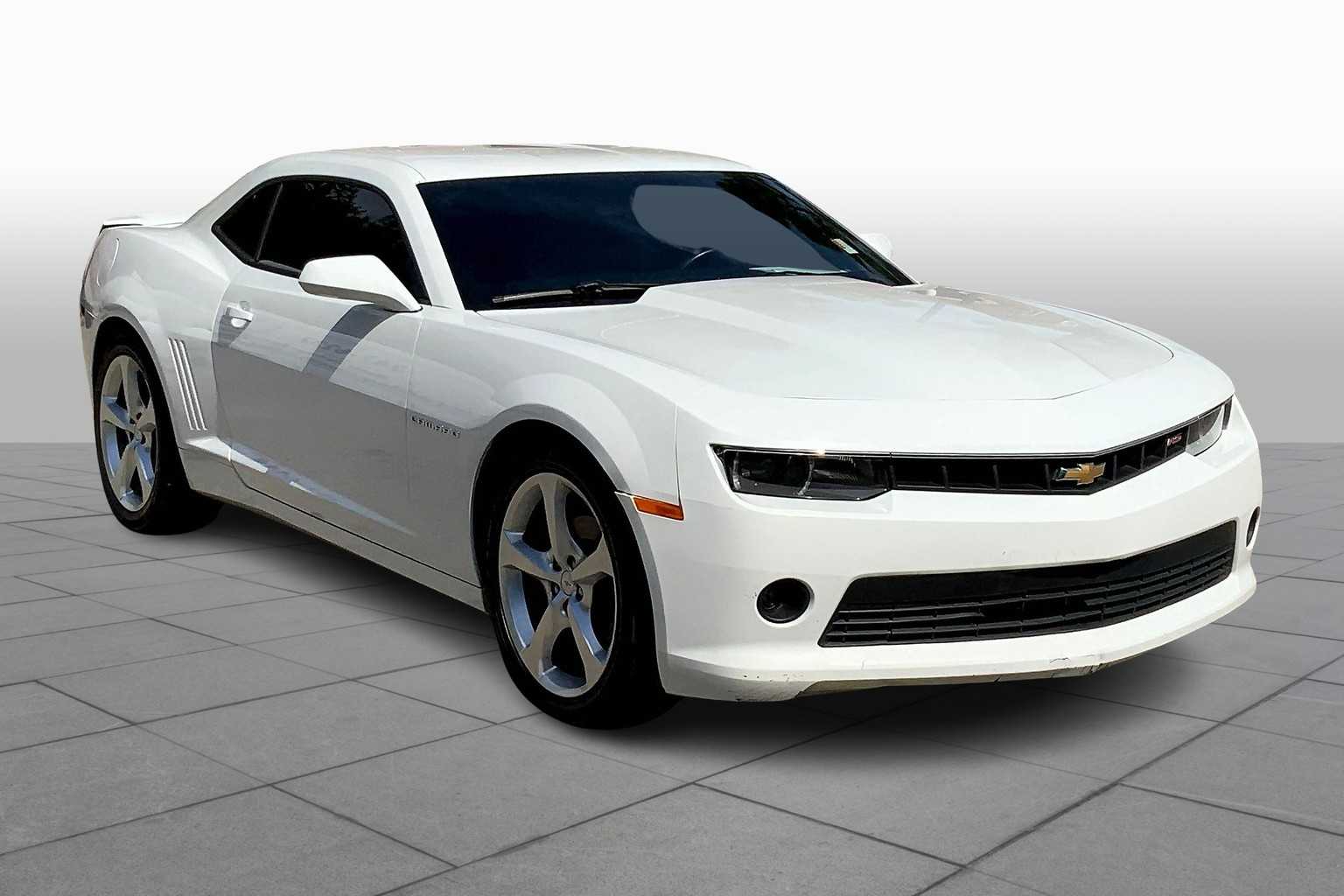 2015 Chevrolet Camaro 1LT photo 2