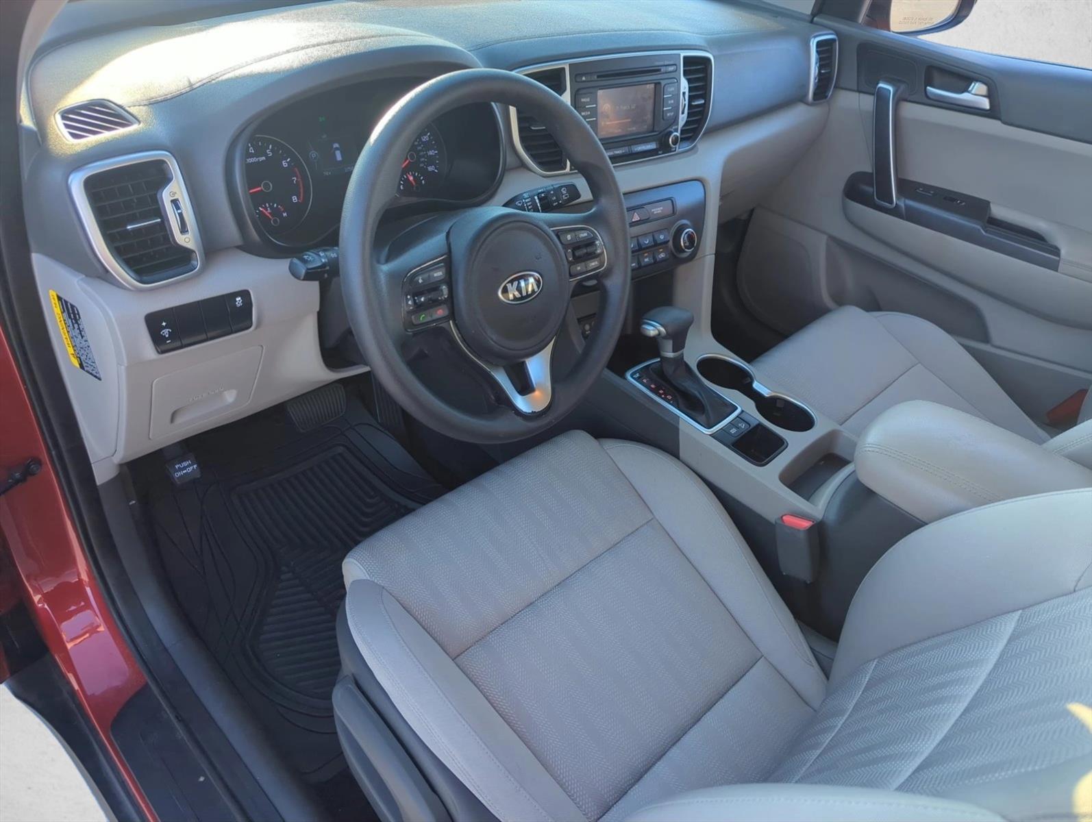 2017 Kia Sportage LX photo 3