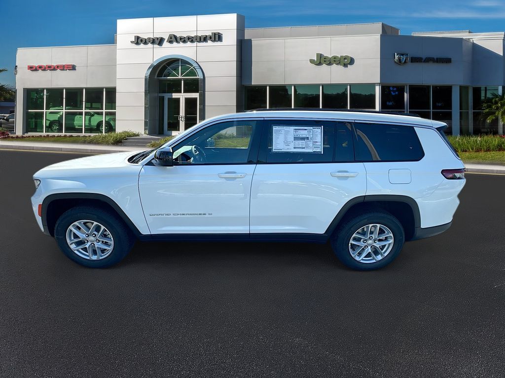 2025 Jeep Grand Cherokee Laredo X photo 4
