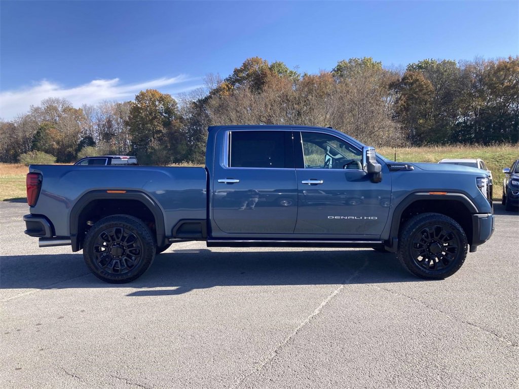 2026 Gmc Sierra 2500 HD Denali Ultimate photo 2