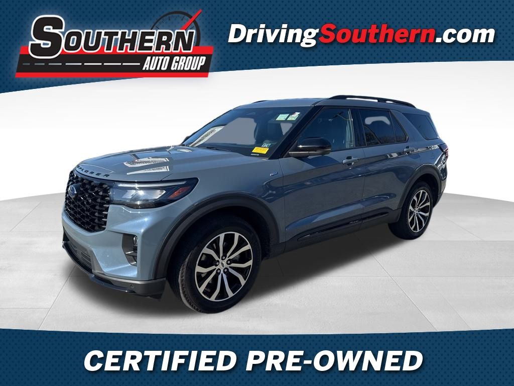 2025 Ford Explorer ST Line's photo