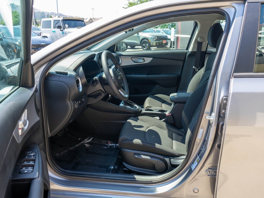 2024 Kia Forte LXS photo 13
