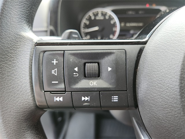 2022 Nissan Pathfinder S photo 25
