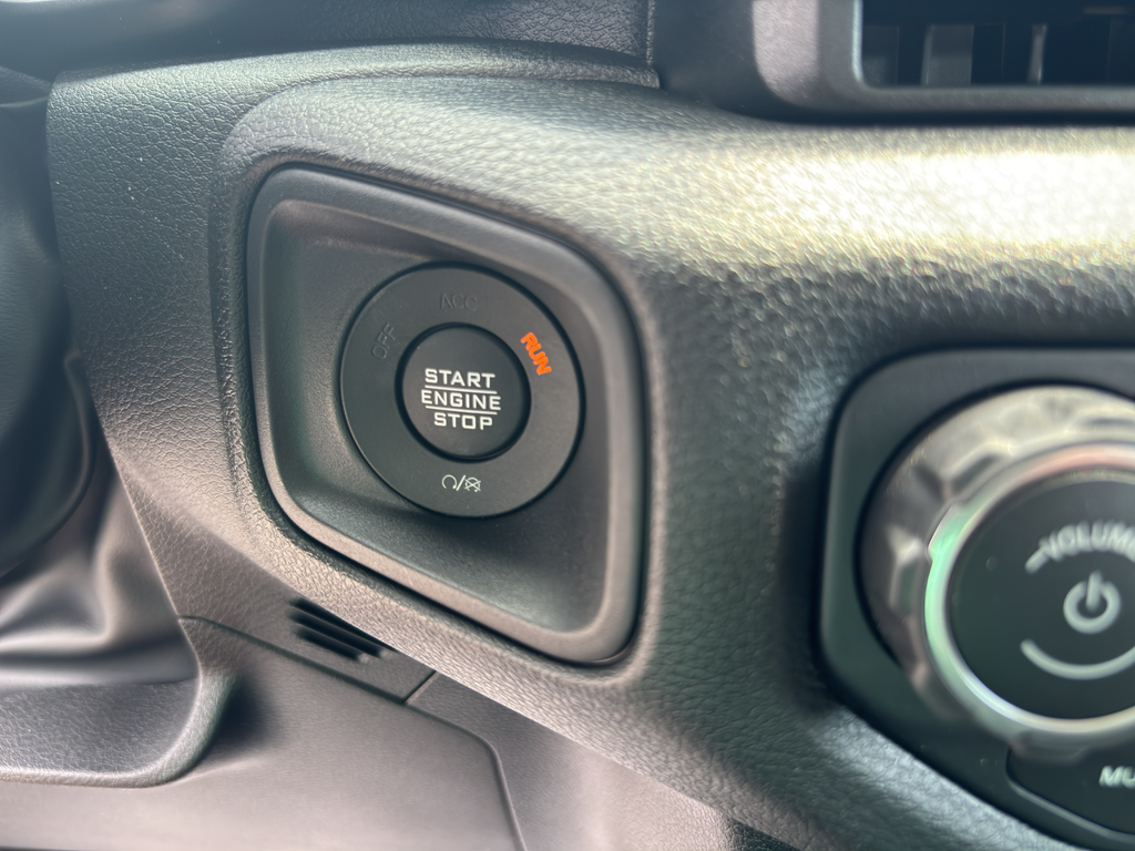 2025 Jeep Gladiator Sport photo 23