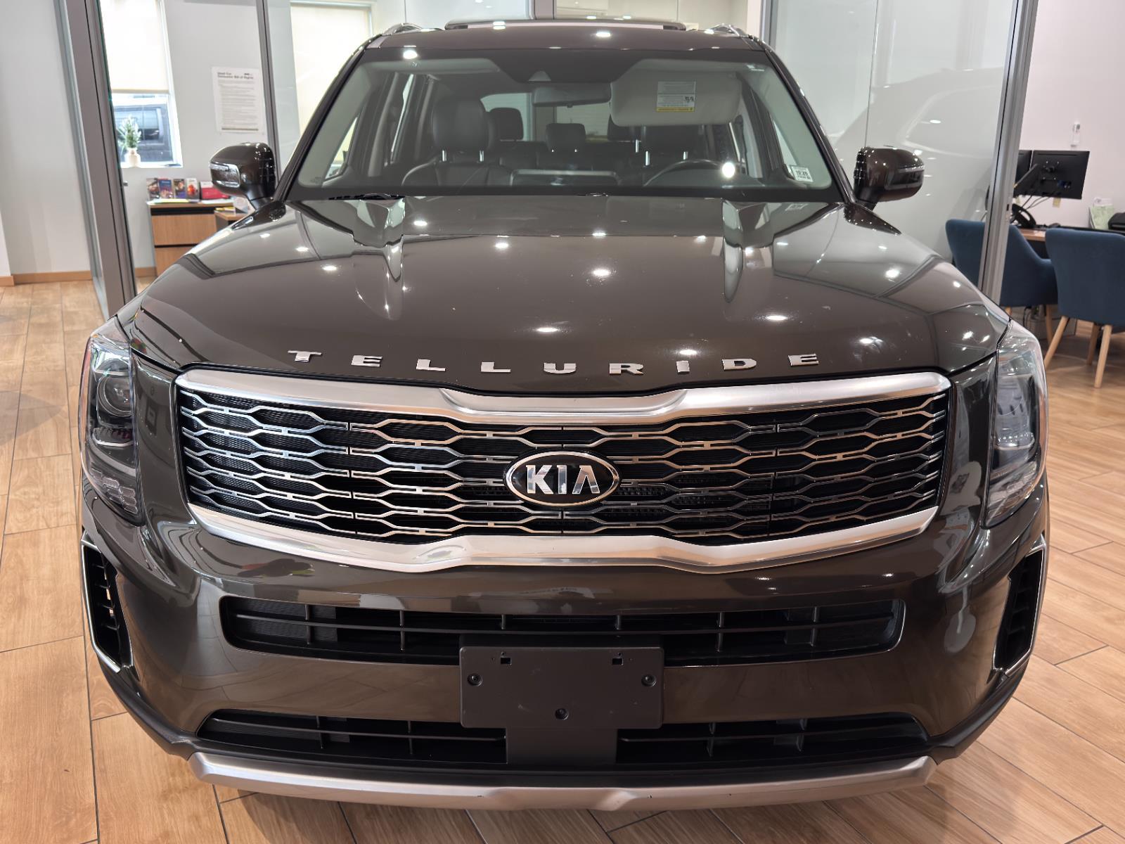 2020 Kia Telluride S photo 2