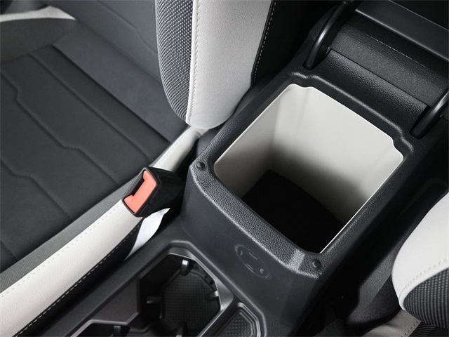 2025 Volkswagen Taos SE photo 9