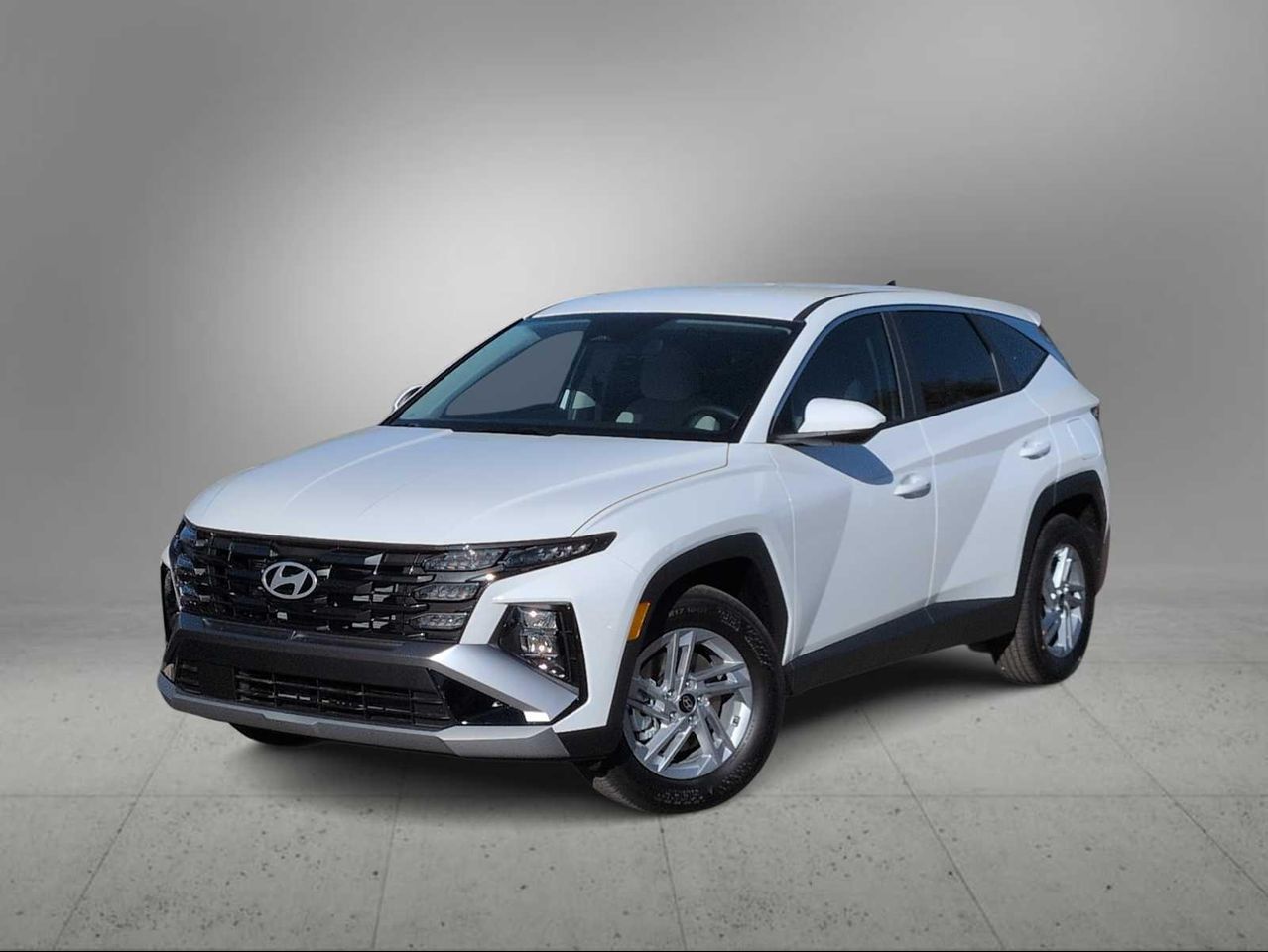 2026 Hyundai Tucson SE's photo