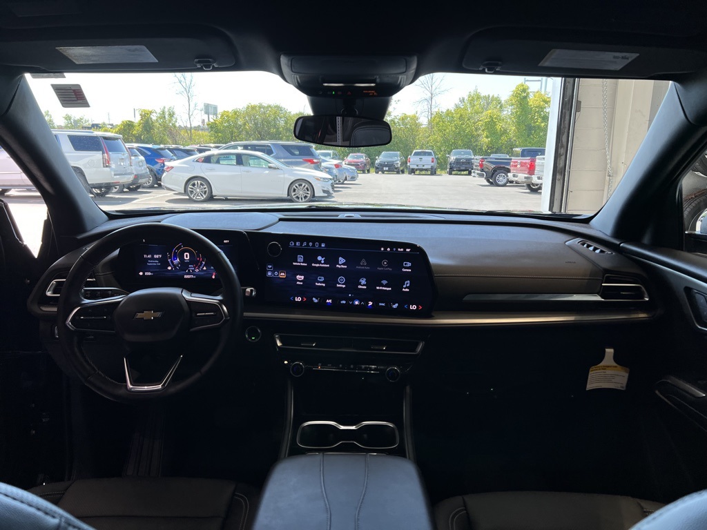 2024 Chevrolet Traverse photo 12