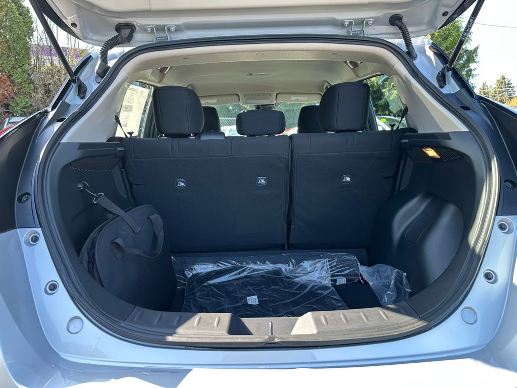 2025 Nissan Leaf SV Plus photo 28