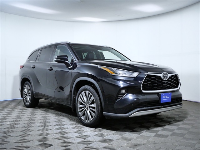2020 Toyota Highlander Platinum's photo