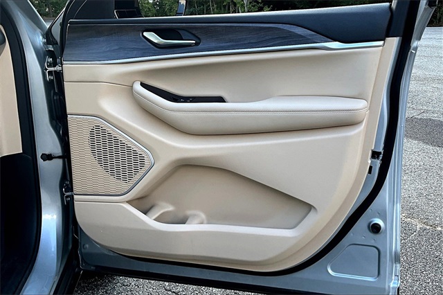 2022 Jeep Grand Cherokee Limited photo 26
