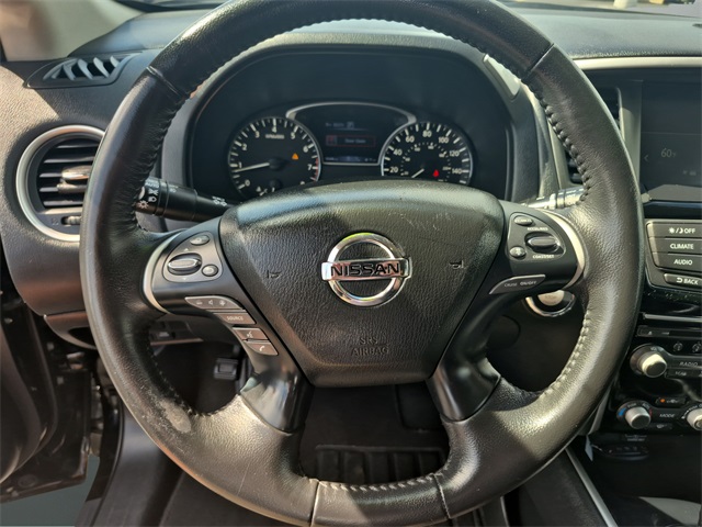 2020 Nissan Pathfinder SV photo 9