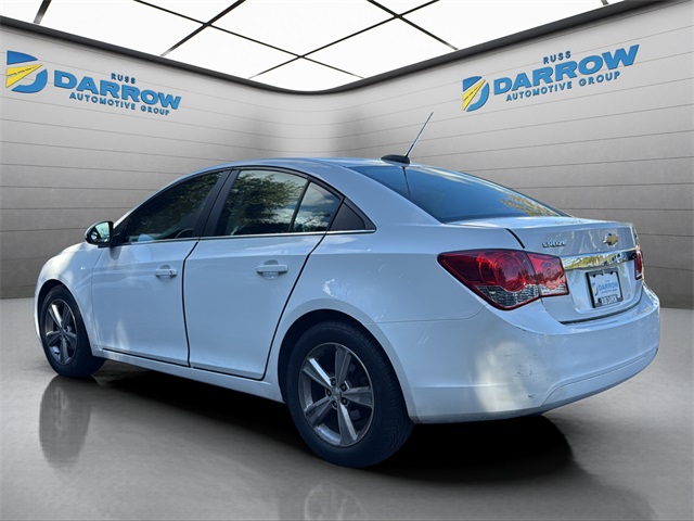 2015 Chevrolet Cruze photo 2