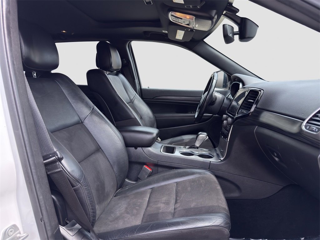 2020 Jeep Grand Cherokee Laredo photo 24