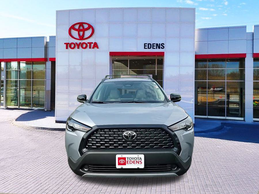 2025 Toyota Corolla Cross LE photo 11