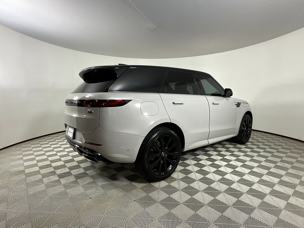 2023 Land Rover Range Rover Sport SE photo 3