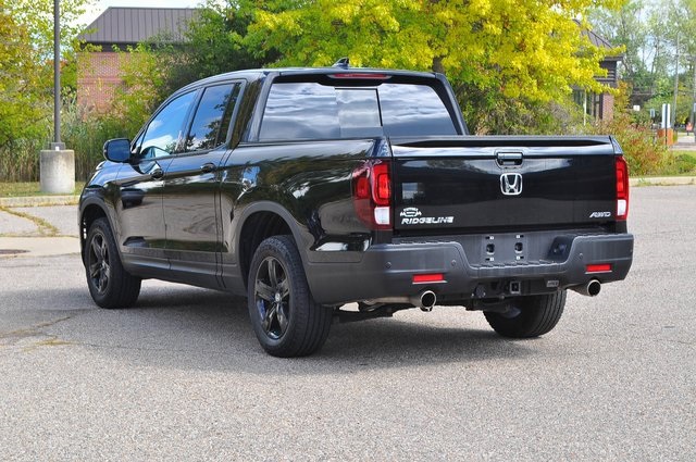 2022 Honda Ridgeline Black Edition photo 5