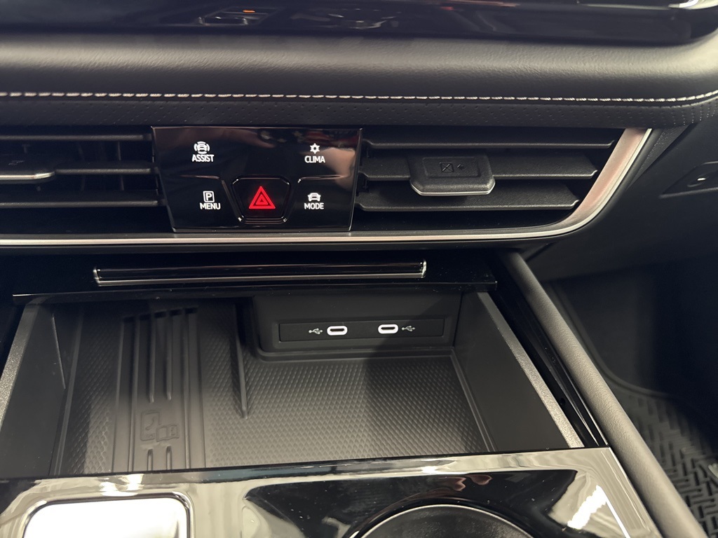 2025 Volkswagen Atlas Cross Sport SE Technology photo 4