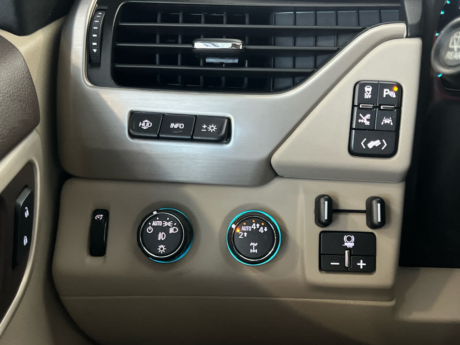 2018 Gmc Yukon XL Denali photo 18
