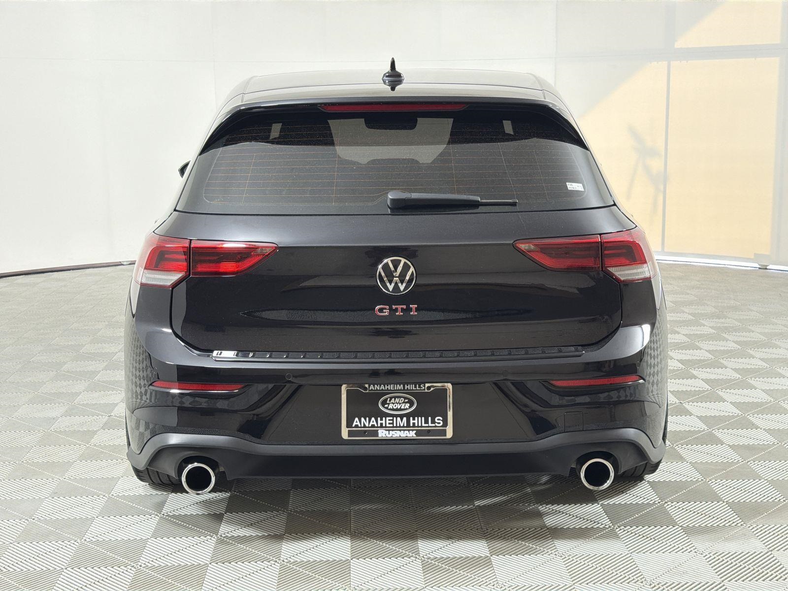 2024 Volkswagen Golf GTI SE photo 4