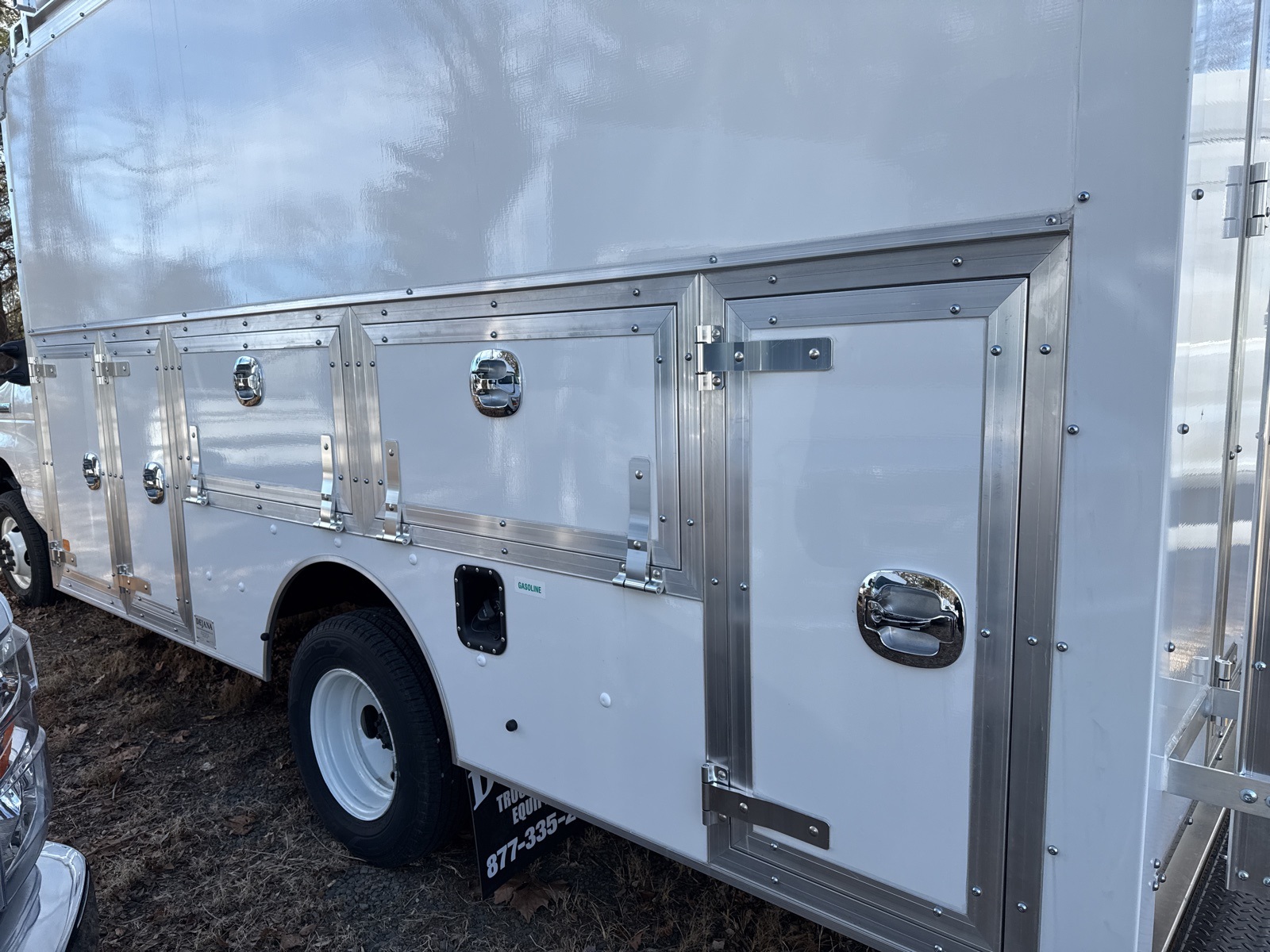 2024 Ford E-450 photo 4