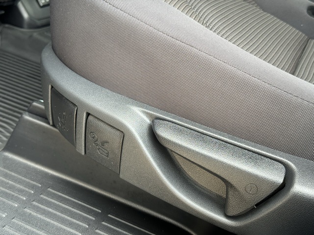 2024 Toyota Highlander LE photo 21