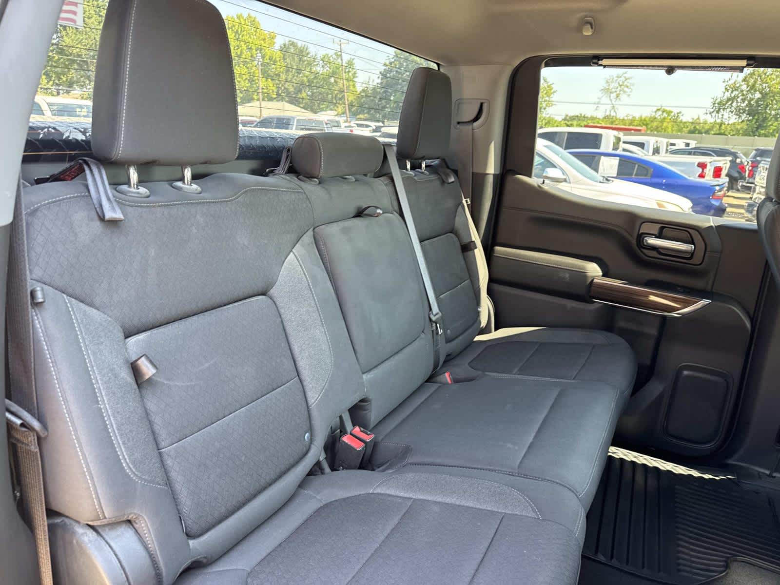 2021 Chevrolet Silverado RST photo 19
