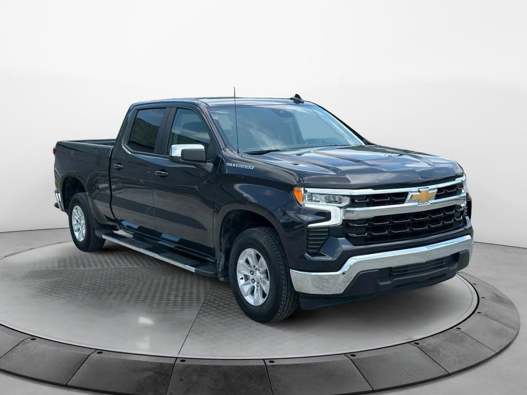 2024 Chevrolet Silverado 1500 LT's photo