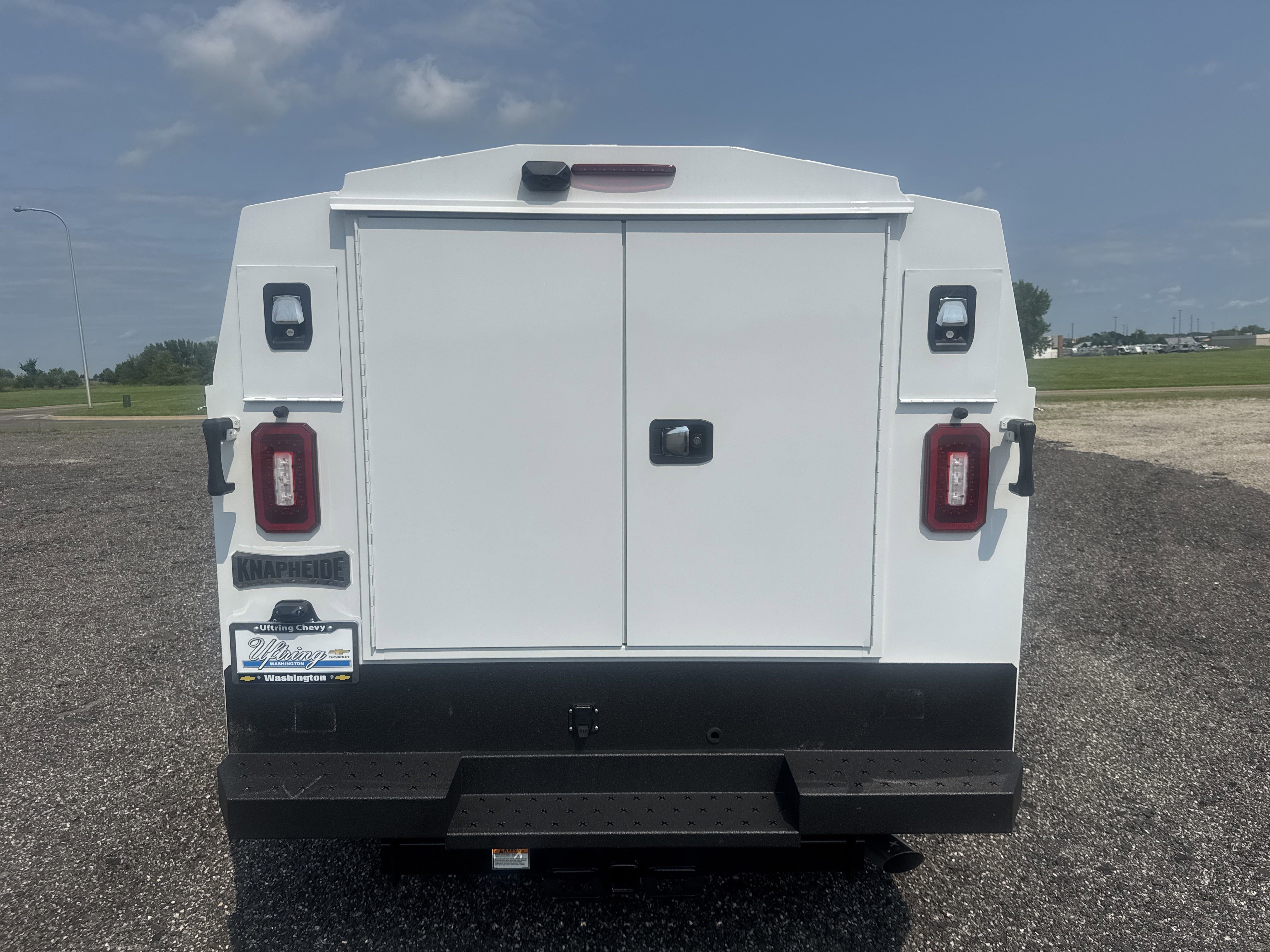 2025 Chevrolet Silverado 2500HD photo 2