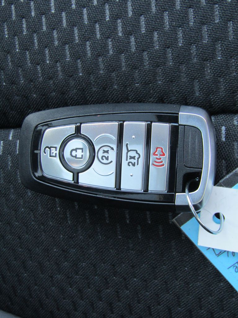 2025 Ford Escape ST-Line Select photo 30