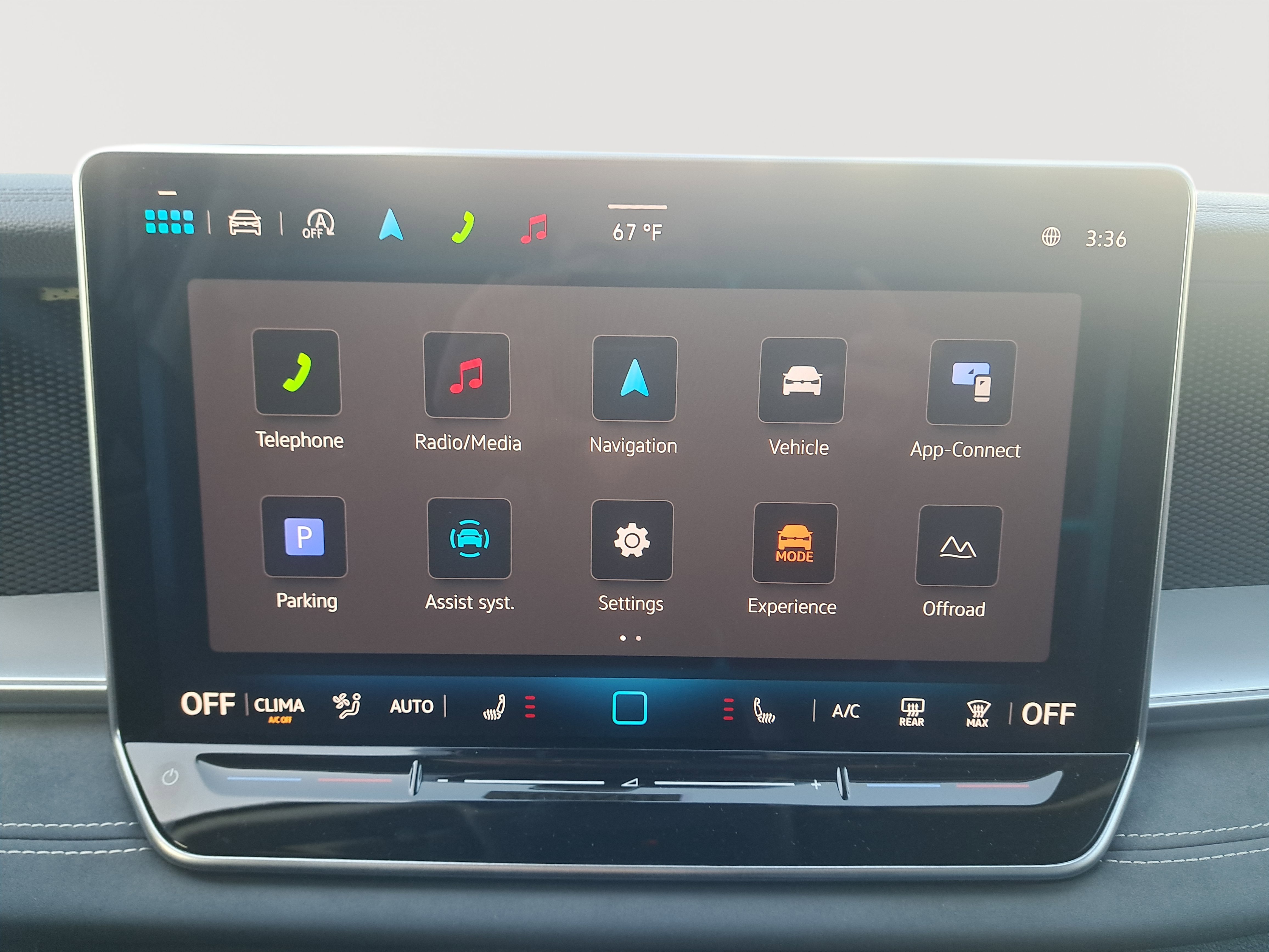 2025 Volkswagen Tiguan SE photo 4