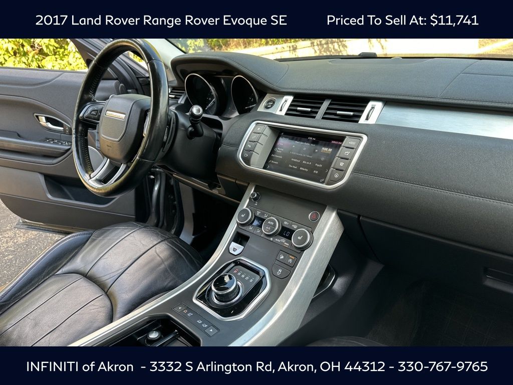 2017 Land Rover Range Rover Evoque SE photo 23