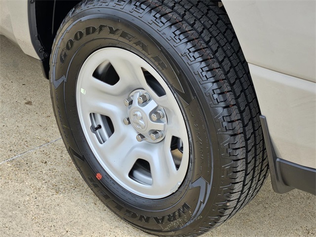 2025 Ram 1500 Tradesman photo 6