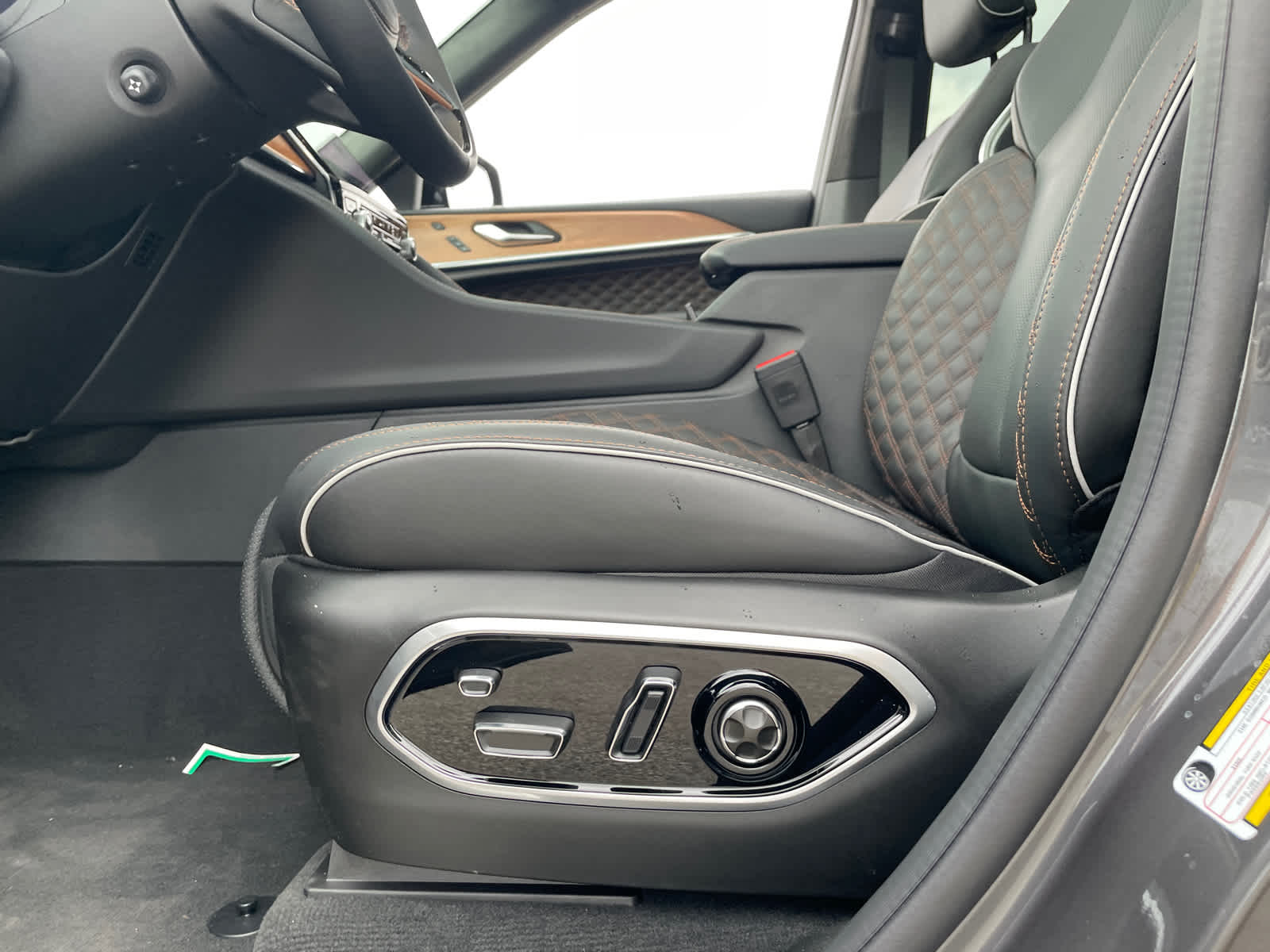 2025 Jeep Grand Cherokee L Summit Reserve photo 20
