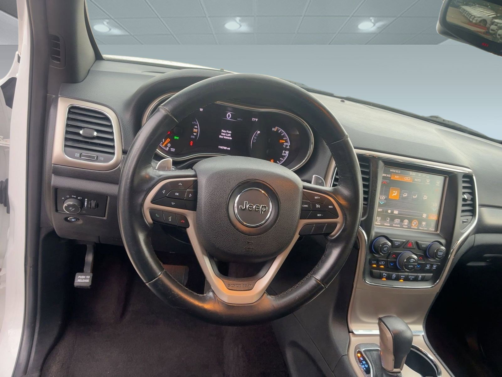 2017 Jeep Grand Cherokee Laredo photo 3