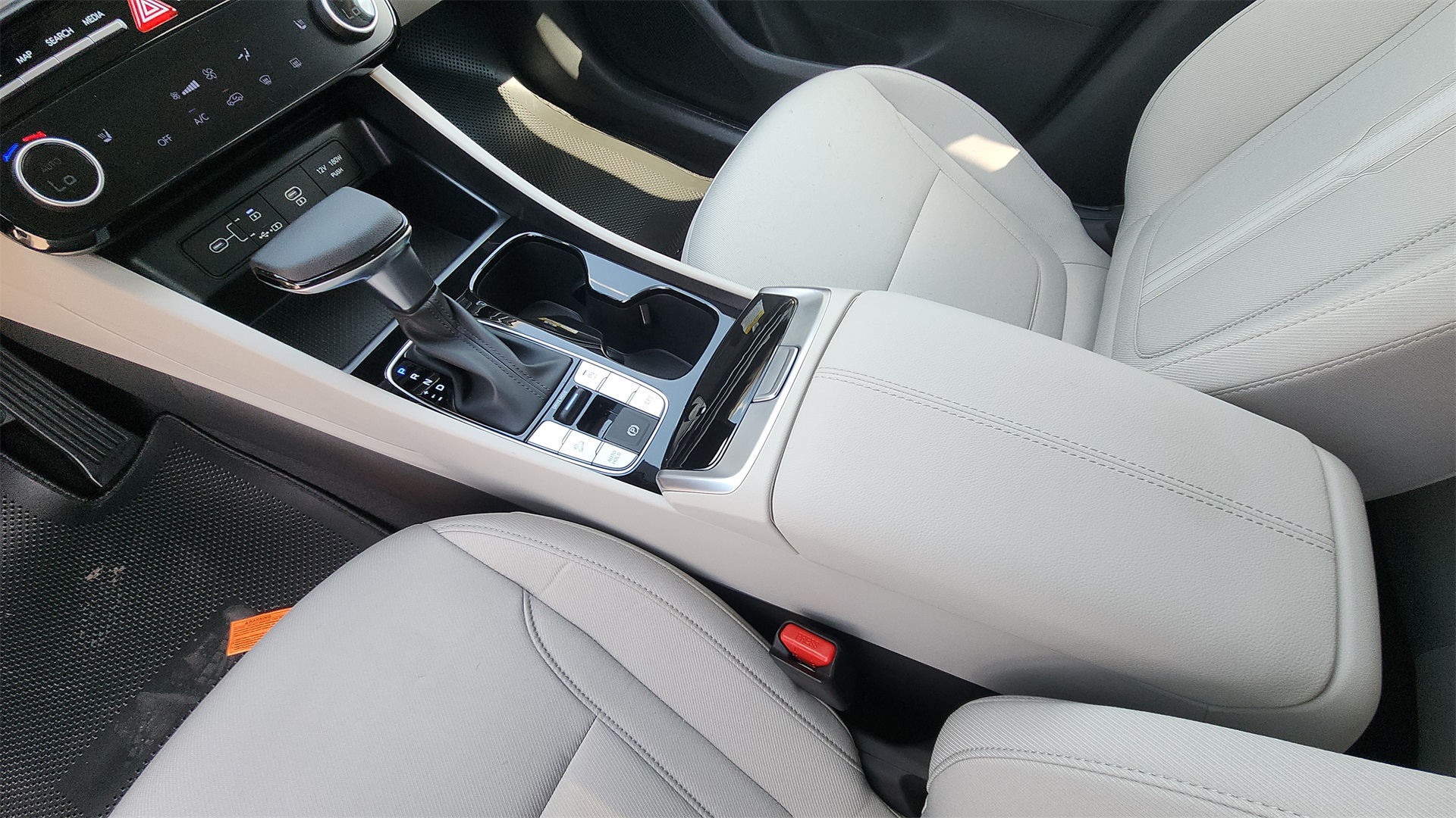 2026 Hyundai Tucson SEL photo 13