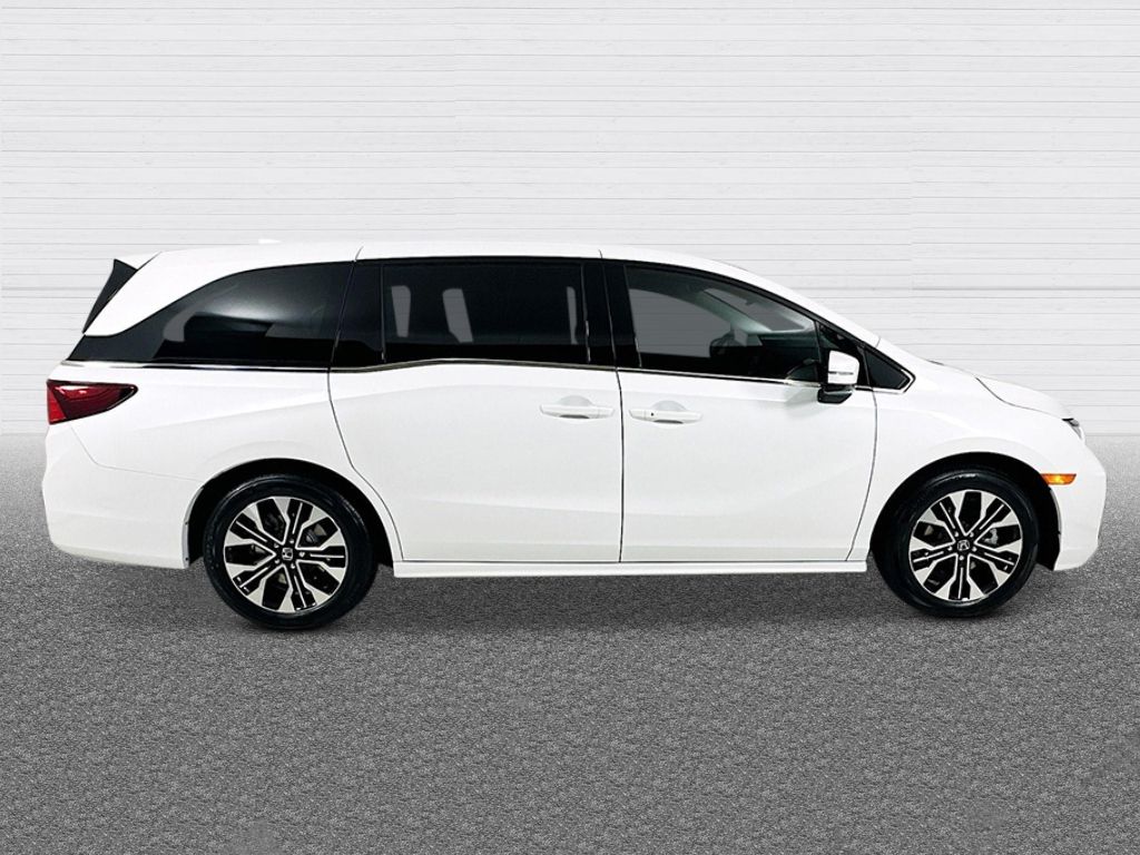 2026 Honda Odyssey Elite photo 4