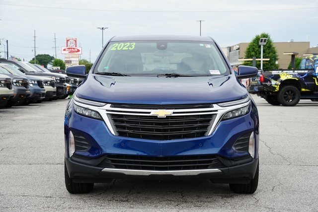 2023 Chevrolet Equinox LT photo 2