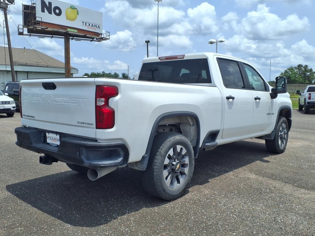 2024 Chevrolet Silverado 2500HD Custom photo 3