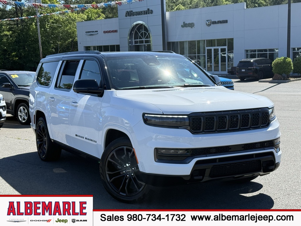 2024 Jeep Grand Wagoneer L Series III's photo