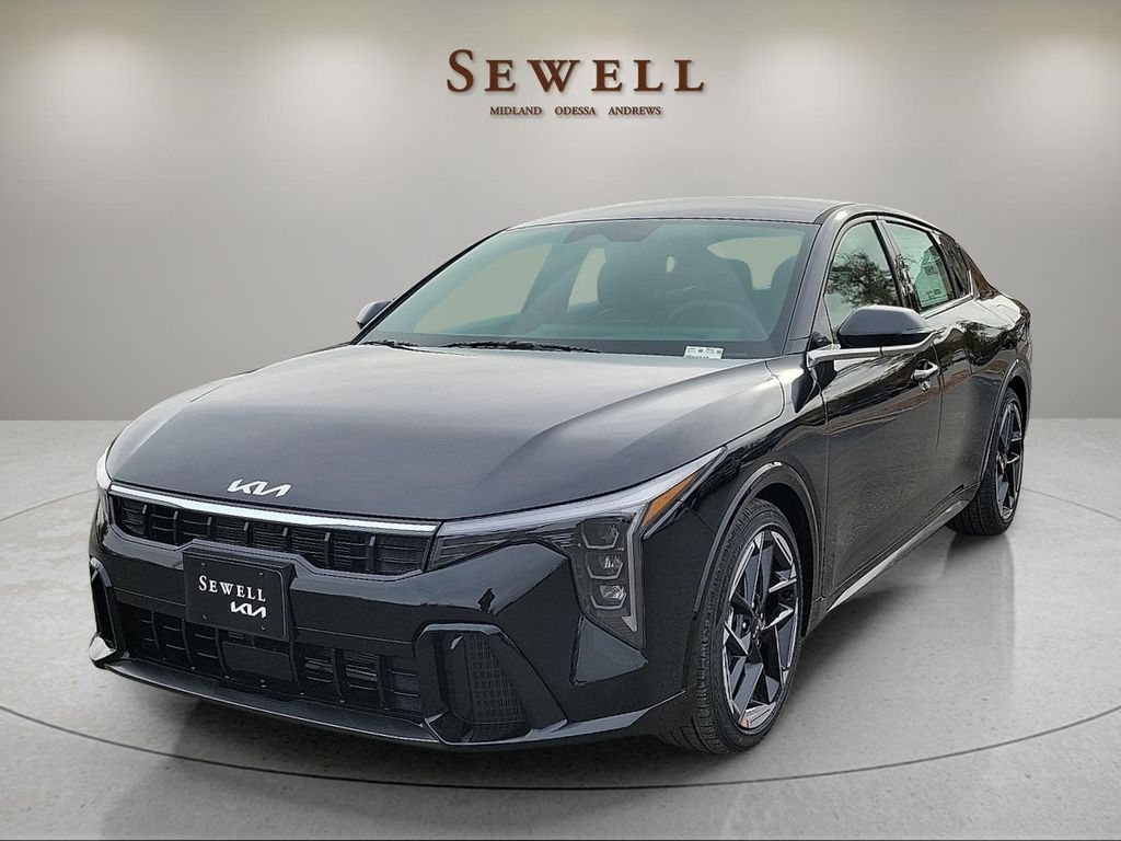 2025 Kia K4 GT-Line's photo