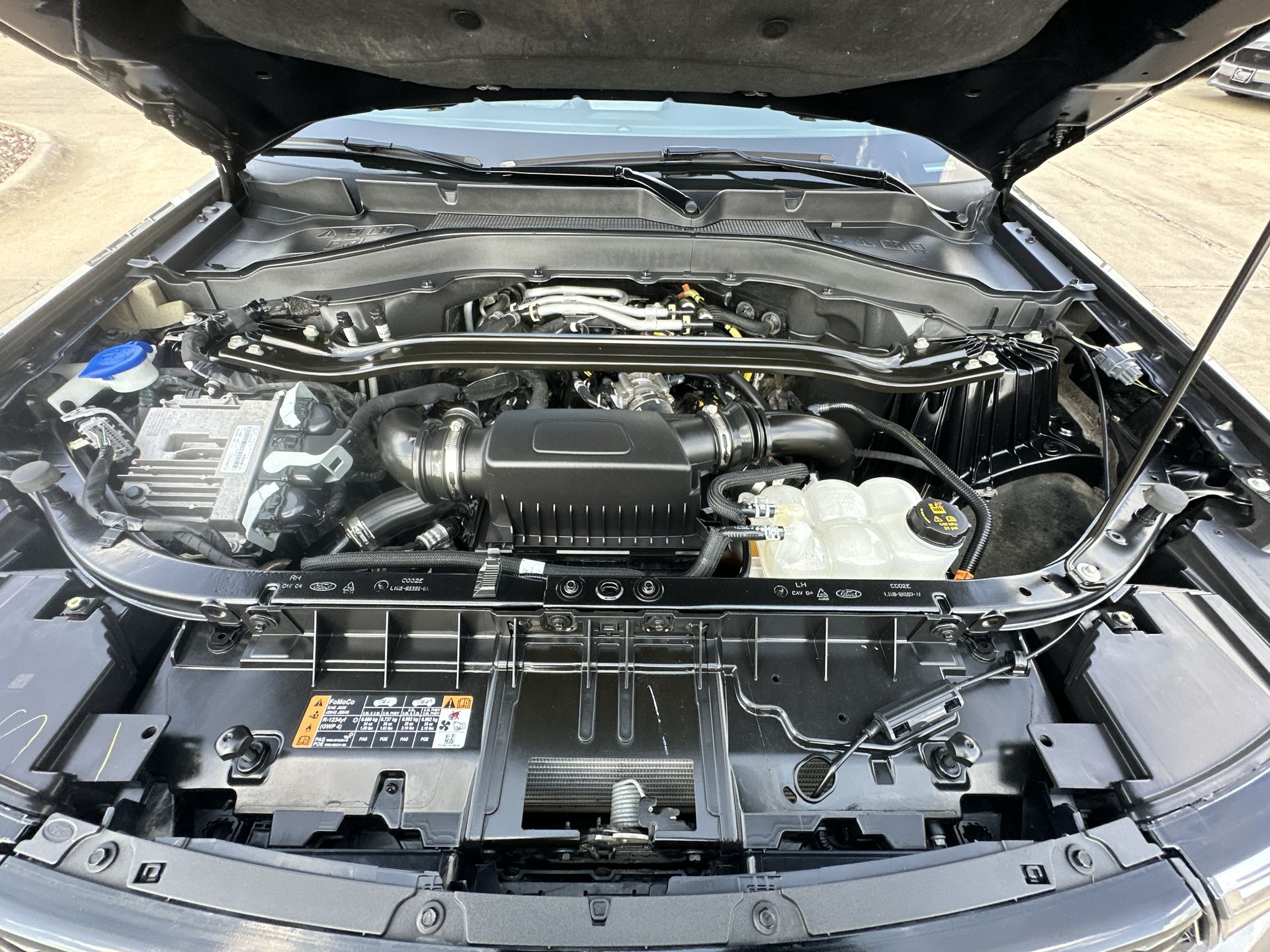 2022 Ford Explorer ST photo 28