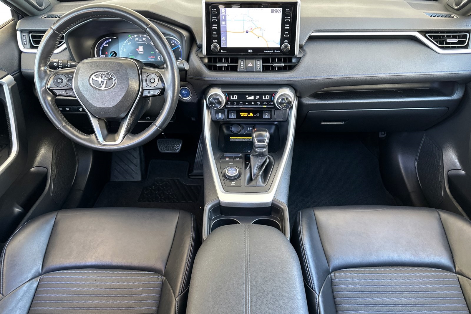 2019 Toyota RAV4 Hybrid XSE photo 13