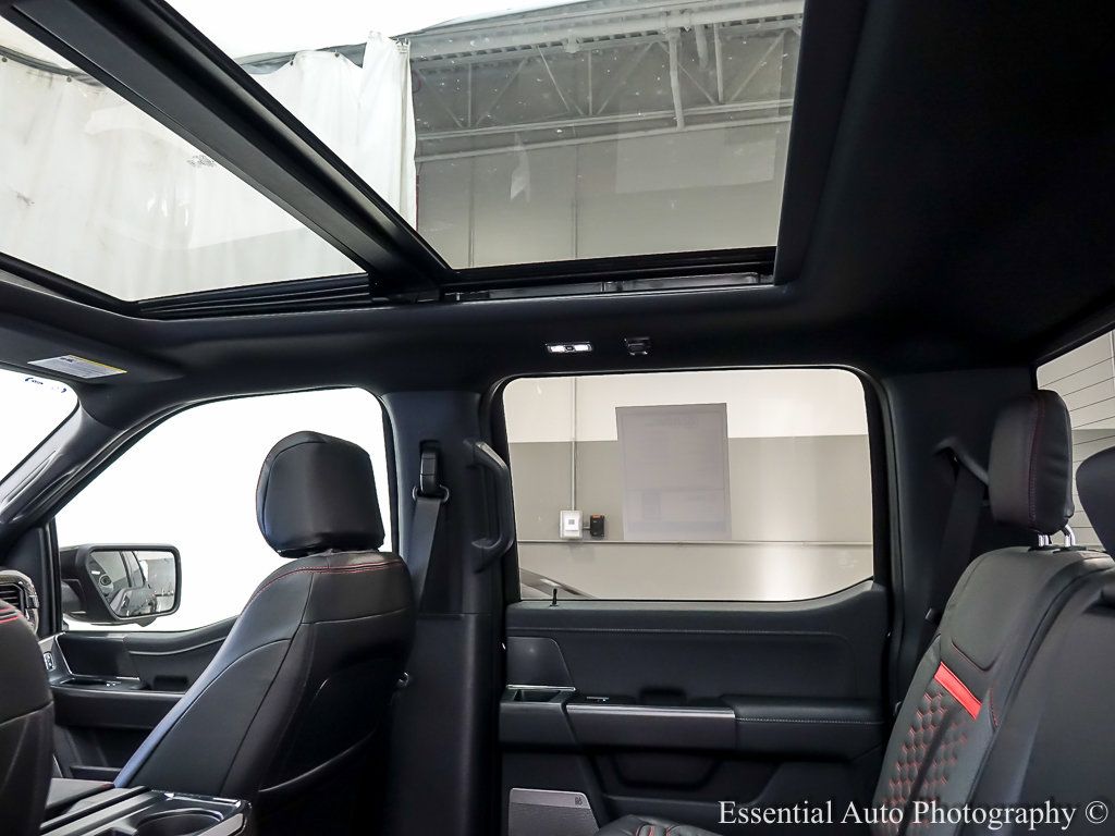 2025 Ford F-150 Lariat photo 10