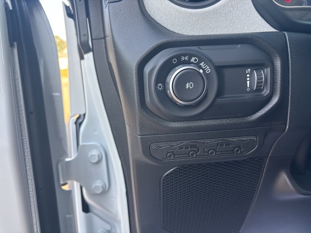 2025 Jeep Wrangler Willys photo 17