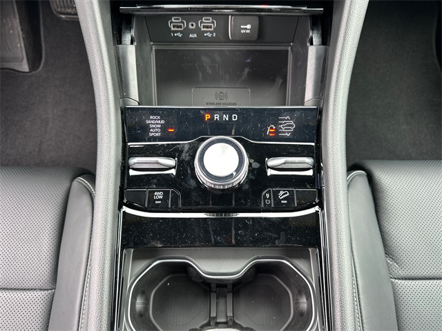2025 Jeep Grand Cherokee Overland photo 21