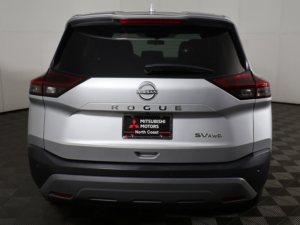 2023 Nissan Rogue SV photo 7