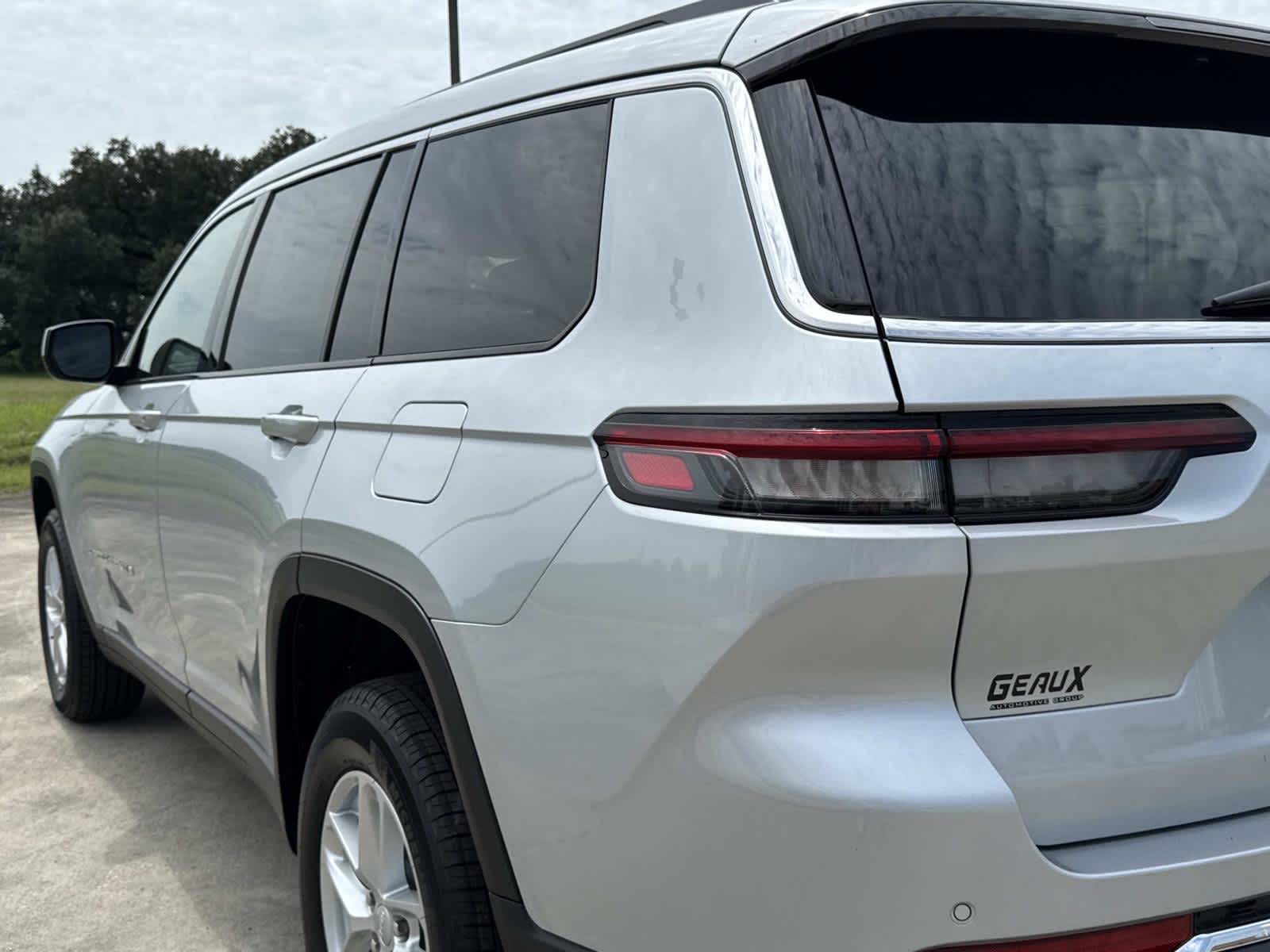 2025 Jeep Grand Cherokee Laredo X photo 7